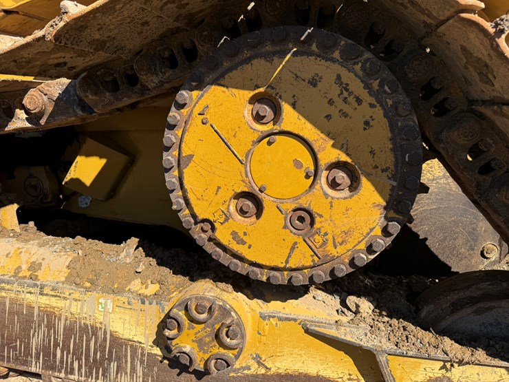 2015-caterpillar-d6t-lgp-image-103