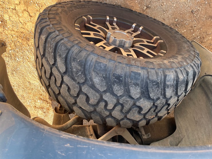 2004-dodge-1500-image-13