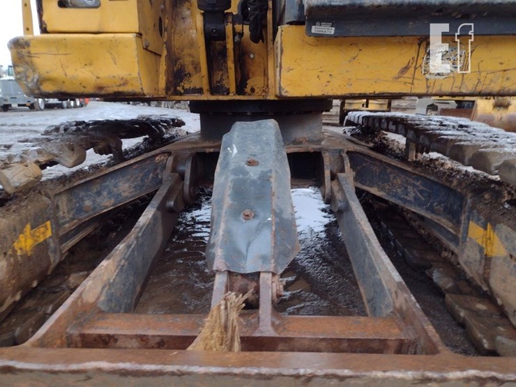 2019-deere-75g-image-21