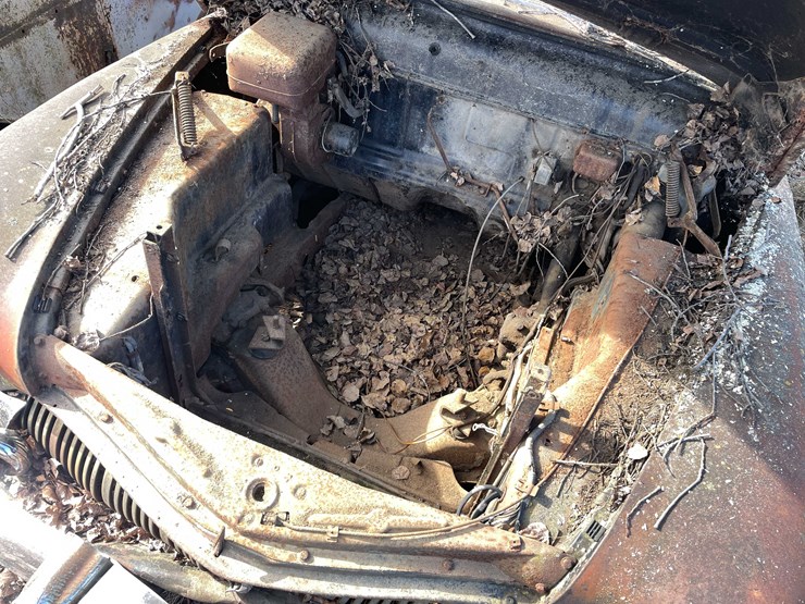 #13026-•-(1)-vintage-truck-and-(2)-vintage-cars-(no-title)-image-153