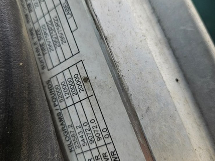 2006-peterbilt-379-image-69