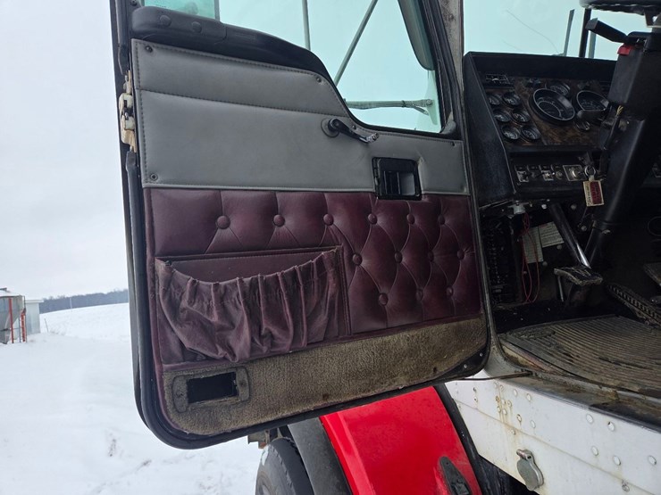 kenworth-t800-image-49