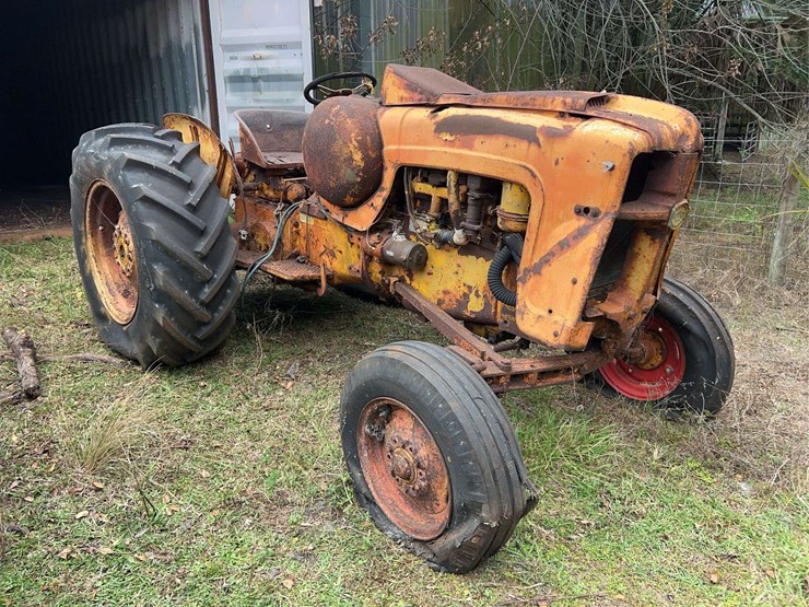 minneapolis-moline-445-image-1