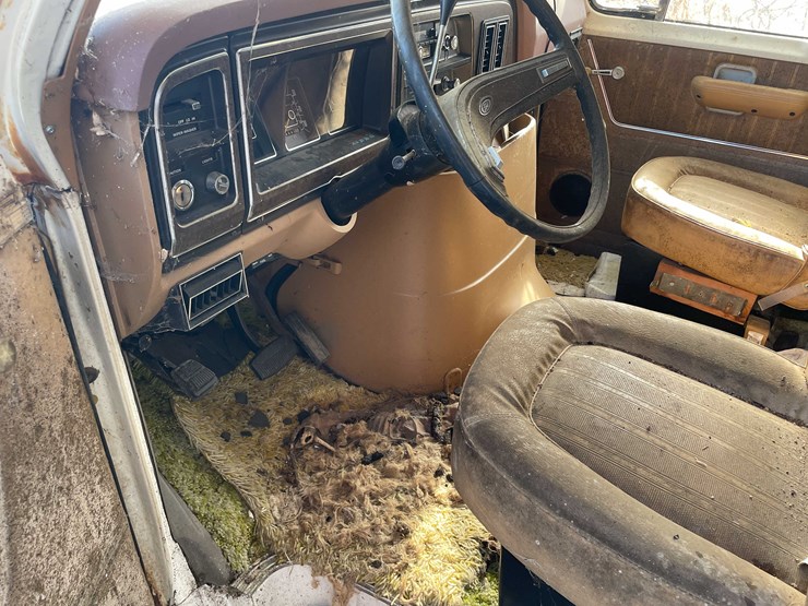 #13021-•-1977-mallard-coach-(no-title)-image-44