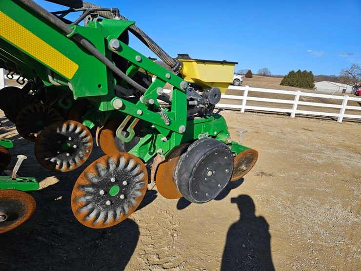 2017-john-deere-1795-image-50