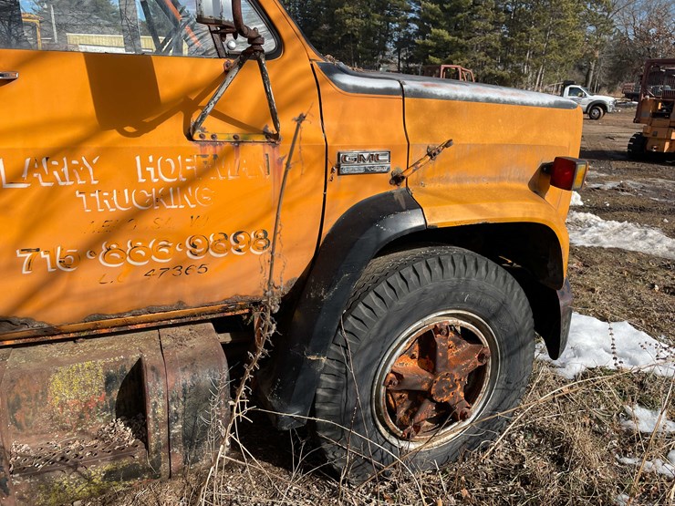 #13018-•-1974-gmc-6500-tractor-(has-wi-title)-image-23