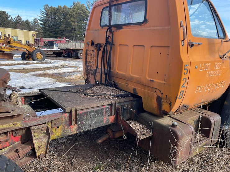 #13018-•-1974-gmc-6500-tractor-(has-wi-title)-image-27