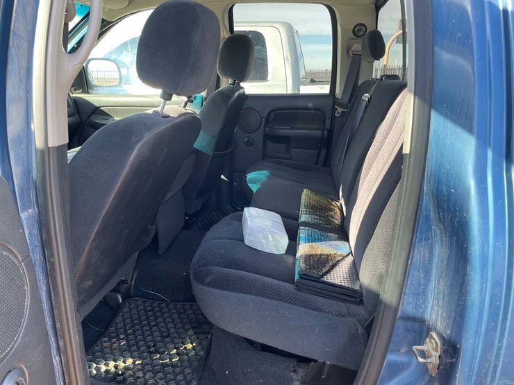 2004-dodge-1500-image-22