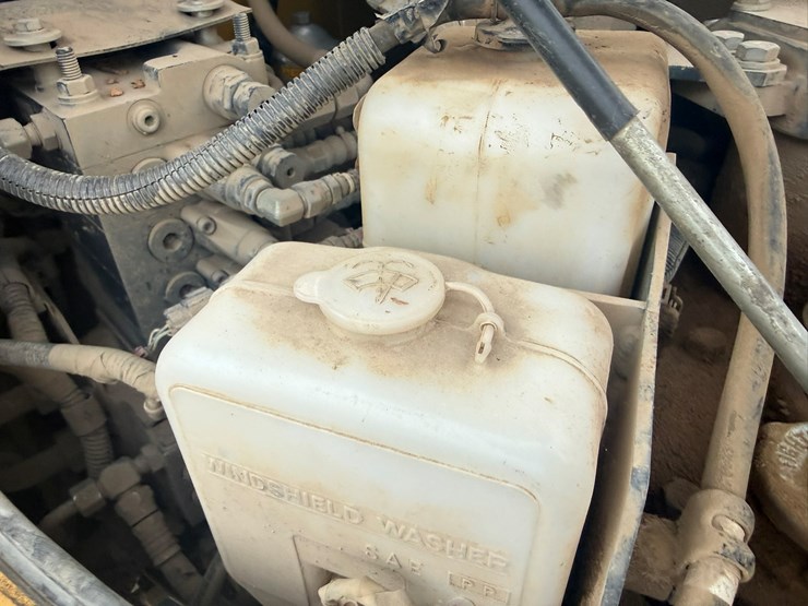 2017-komatsu-pc88mr-10-image-46