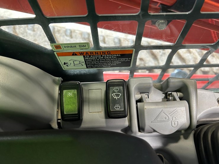 2021-kubota-svl97-2-image-25