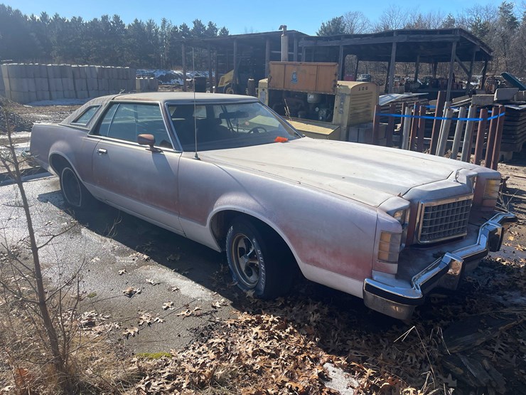 #13066-•-1977-ford-ltdll-(no-title)-image-3