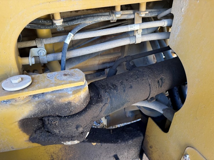 2012-caterpillar-950k-image-62