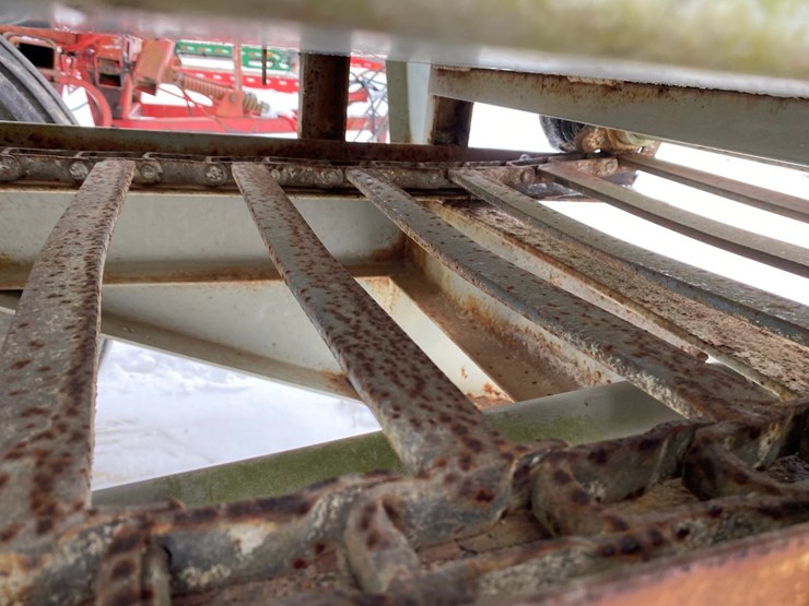 stoltzfus-lime-spreader-image-10