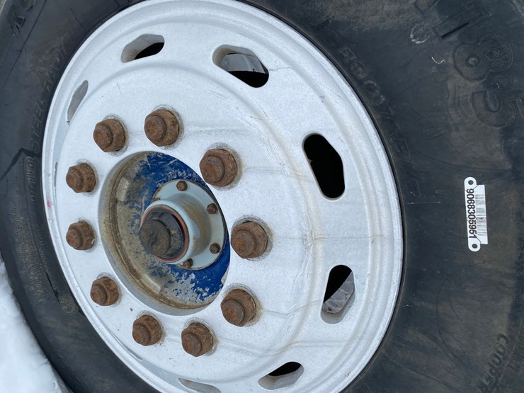 1994-freightliner-day-cab-semi-image-72