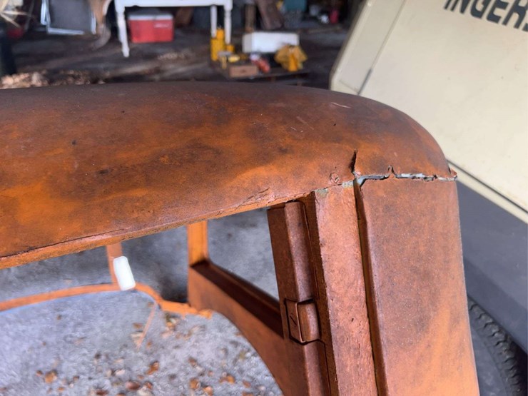 minneapolis-moline-udlx-cab-image-13