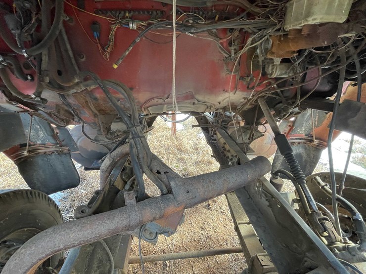 1986-ford-8000-image-38