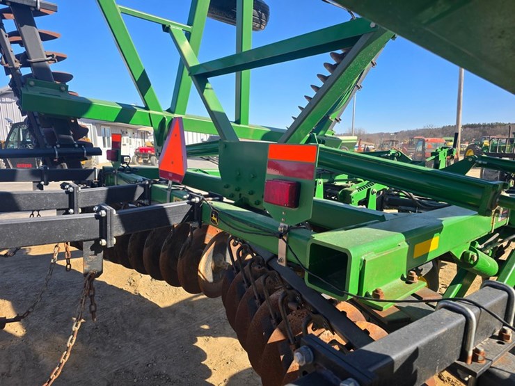 john-deere-35-image-22