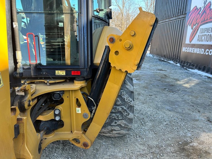 2017-caterpillar-430f2-it-image-11