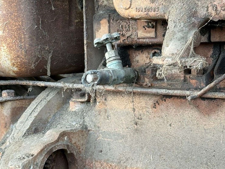 minneapolis-moline-u302-image-18