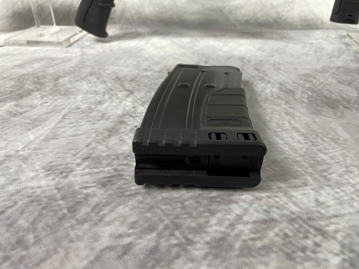 #3100-•-armsco-u-235-m22-12-ga.-semi-automatic-shotgun-sn:-41-h24yd-000092-(downing,-wi)-image-24