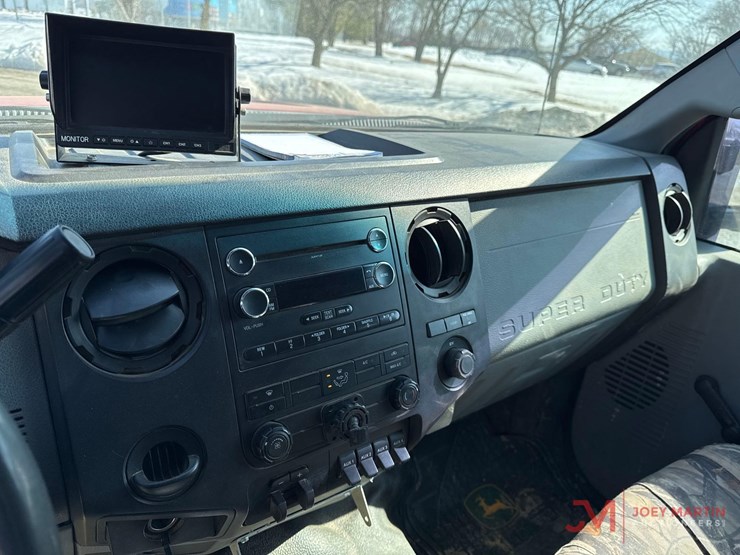 2011-ford-f550-xl-image-24