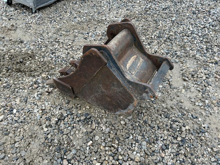 bobcat-14”-excavator-bucket-image-3
