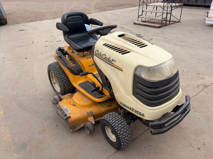 cub-cadet-super-lt-1554-lawn-mower-image-2
