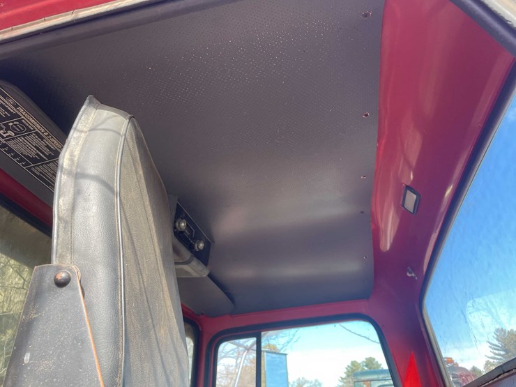 1986-ford-8000-image-85