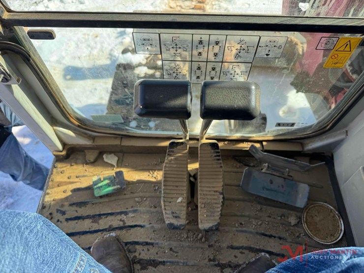 takeuchi-tb1140-image-35