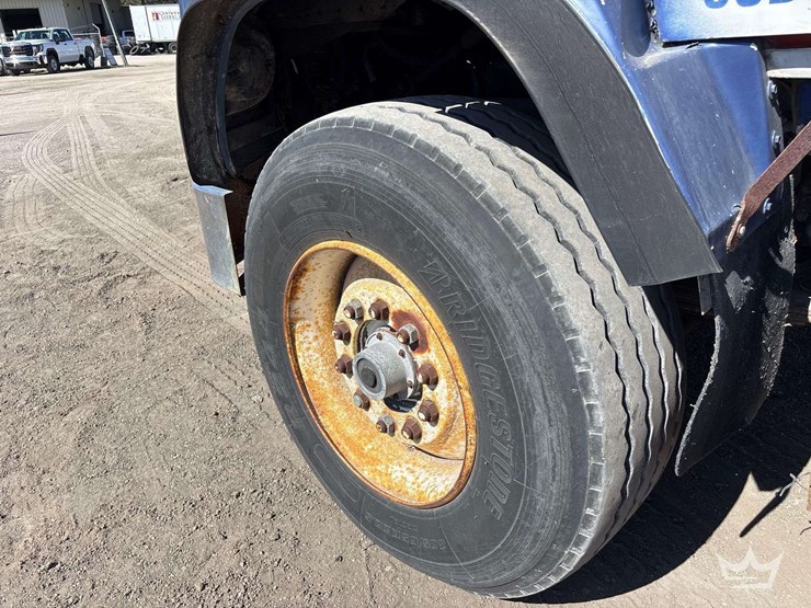 1993-ford-ls9000-image-25