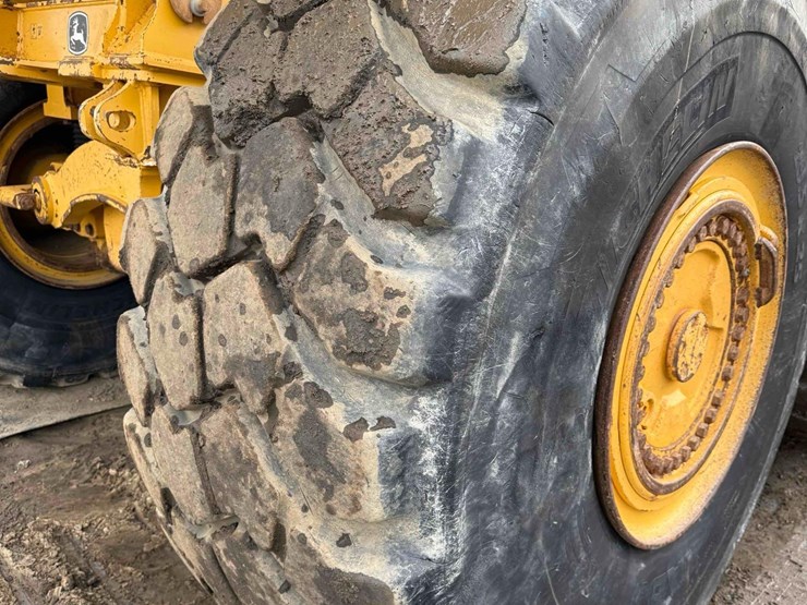 2014-deere-370e-image-14