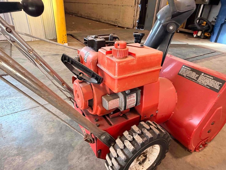 toro-521-snowblower-image-9