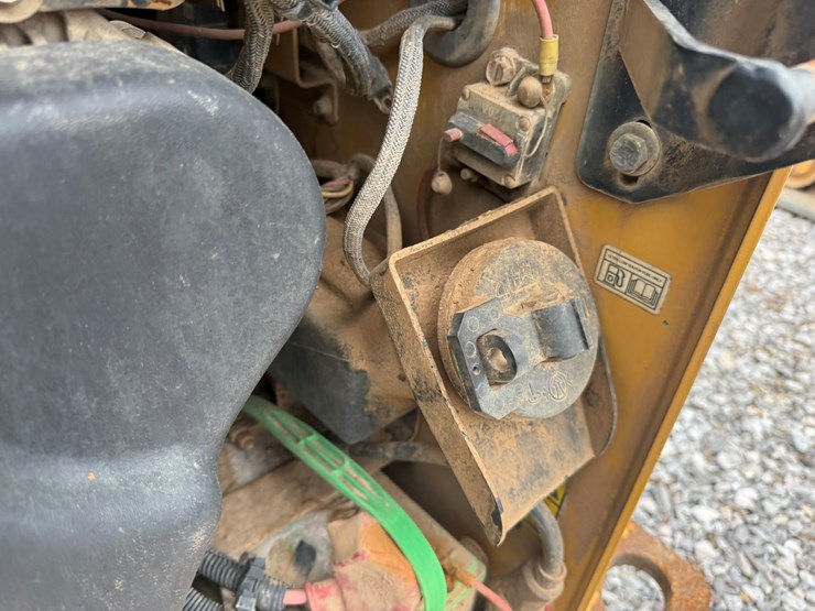 caterpillar-299d2-image-27