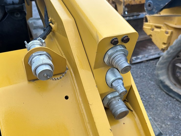 caterpillar-279d-image-12