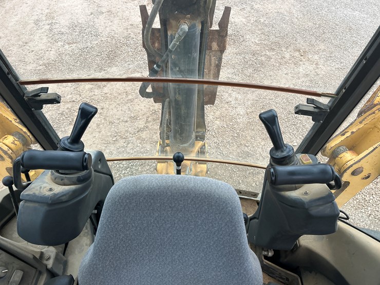 2011-deere-310sj-image-55