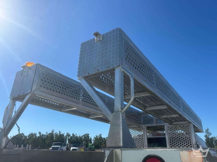 2013-ford-f450-image-19