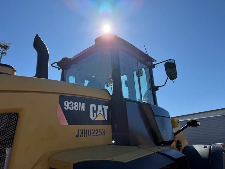 2016-caterpillar-938m-image-65