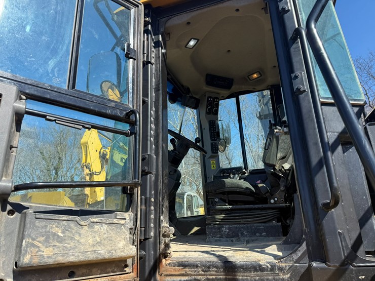 2012-caterpillar-950k-image-86