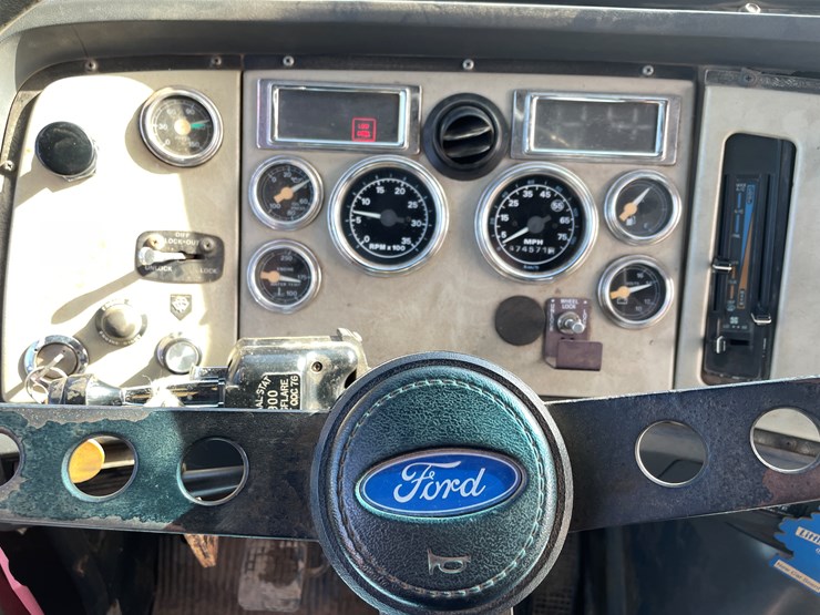 1994-ford-lts9000-image-34