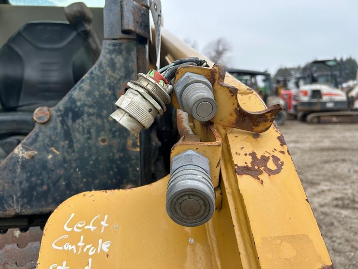 caterpillar-277b-image-11