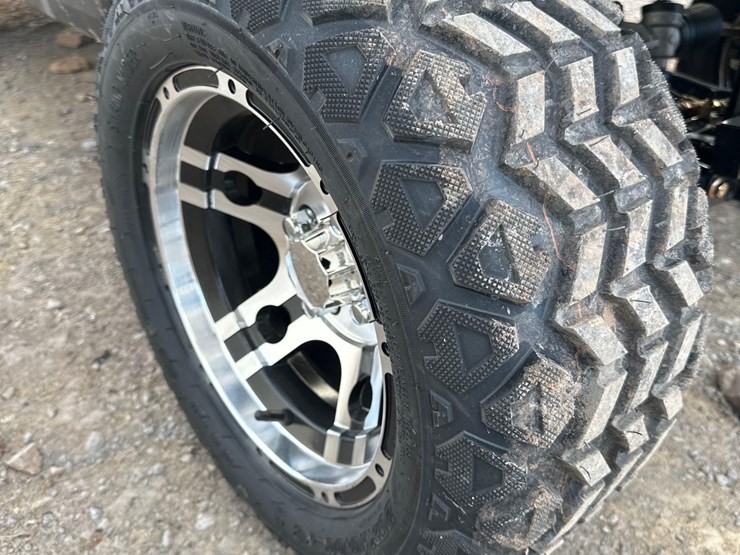 unused-irgc80-battery-powered-golf-cart-image-4