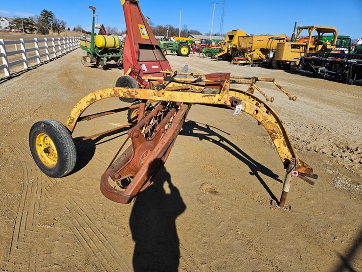 new-holland-55-image-7