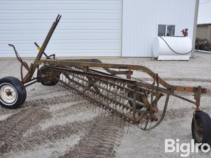 david-bradley-4-bar-basket-rake-image-7