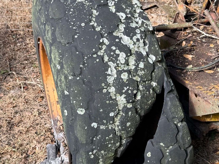 minneapolis-moline-lp-parts-tractor-image-11