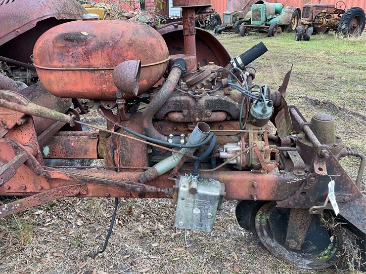 b.f.-avery-parts-tractor-image-2