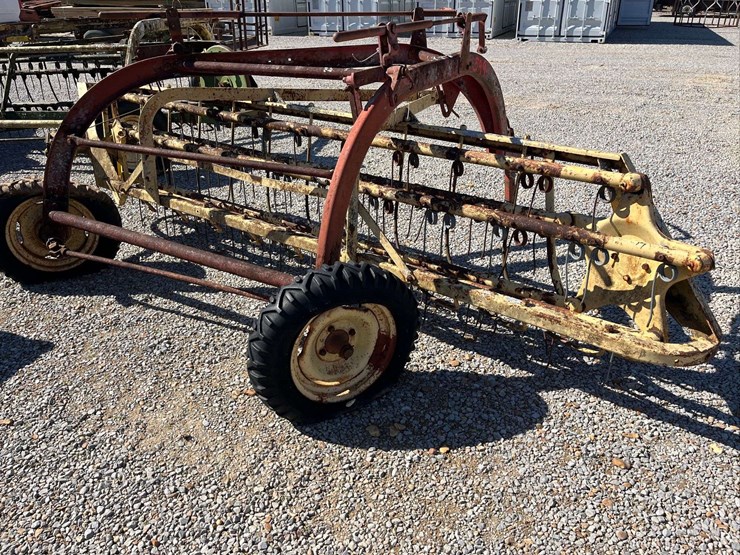 new-holland-258-image-5