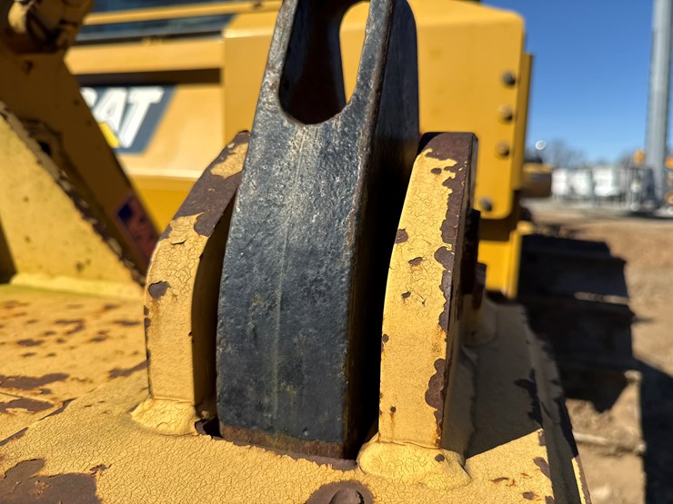 2015-caterpillar-d6t-lgp-image-73
