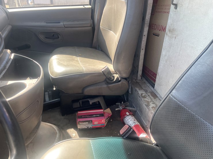 #1267-•-1997-ford-box-truck-(peralta,-nm)-image-17