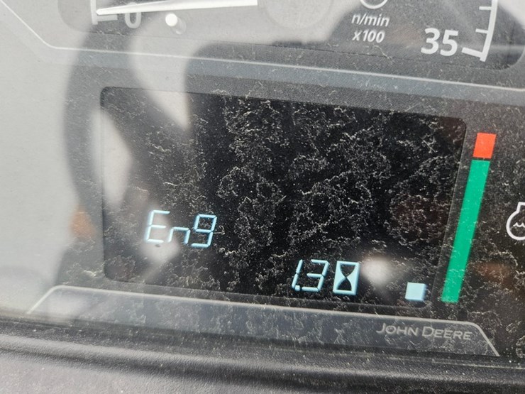 2025-john-deere-3032e-image-30