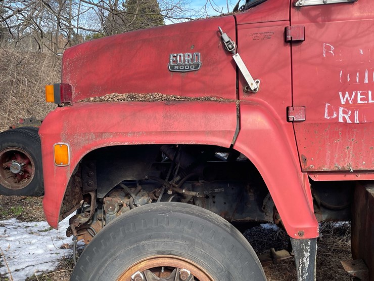 1986-ford-8000-image-29